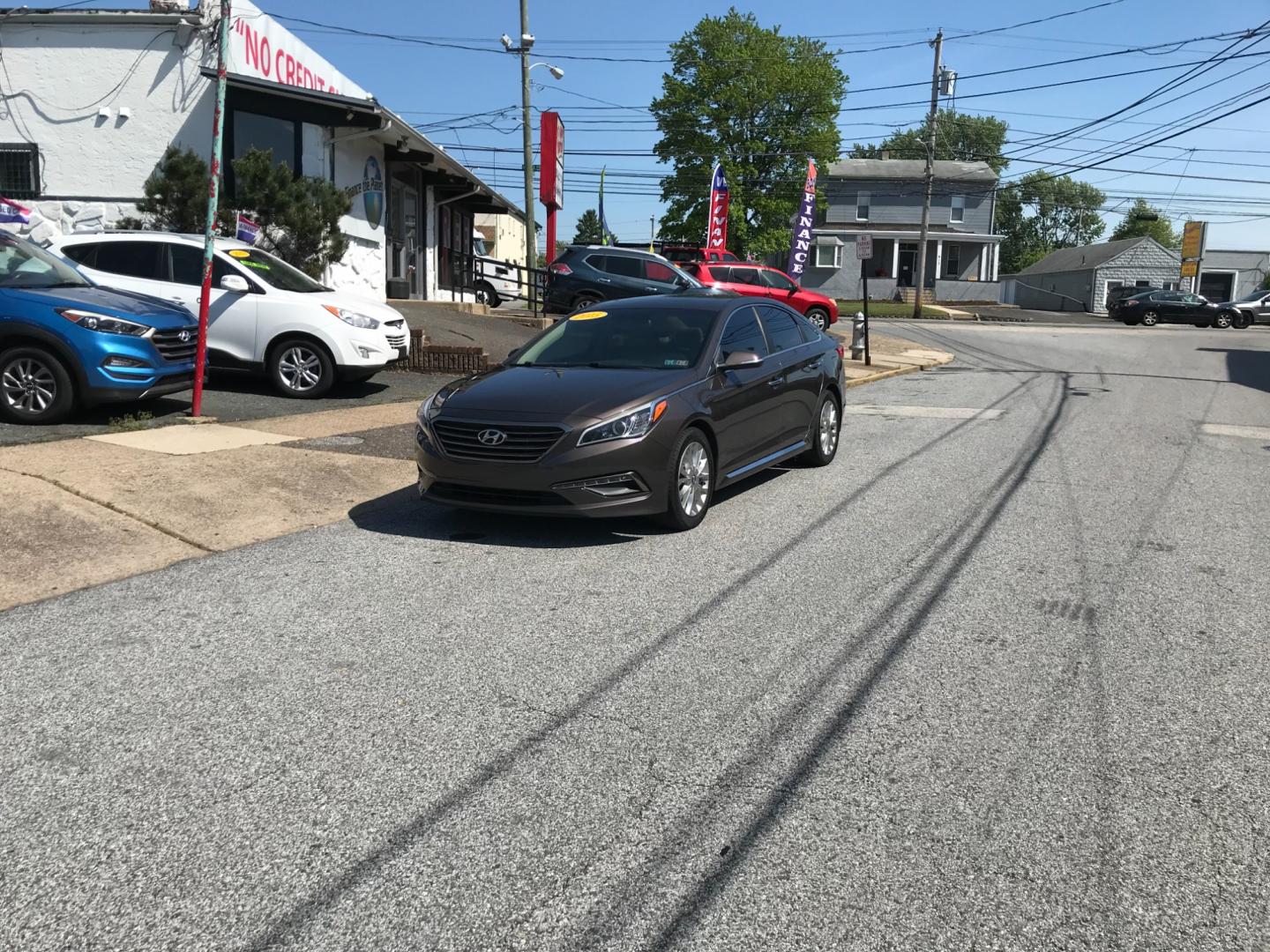 2015 Brown /Tan Hyundai Sonata LIMITED (5NPE34AF7FH) with an 2.4 V4 engine, Automatic transmission, located at 577 Chester Pike, Prospect Park, PA, 19076, (610) 237-1015, 39.886154, -75.302338 - 2015 Hyundai Sonata LIMITED: Backup camera, new PA inspection, SUPER CLEAN, runs LIKE NEW! This vehicle comes inspected and has been given a bumper to bumper safety check. It is very clean, reliable, and well maintained. We offer a unique pay plan that is known for being the easiest and fastest f - Photo#1